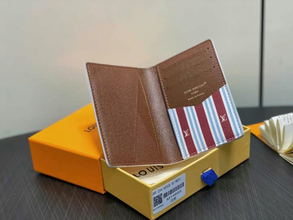ルイヴィトン（LOUIS VUITTON） 長財布 モノグラム柄 クラシックなデザイン 金具美品 上質な革製 上品で高級感あふれる逸品 - 画像 5