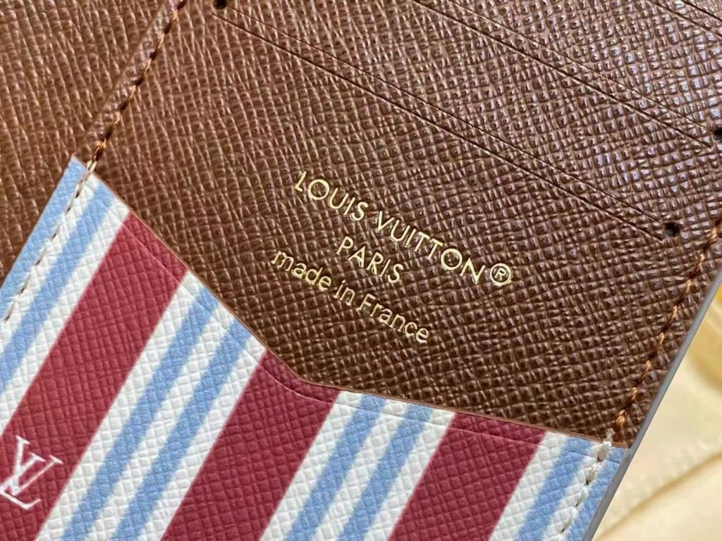 ルイヴィトン（LOUIS VUITTON） 長財布 モノグラム柄 クラシックなデザイン 金具美品 上質な革製 上品で高級感あふれる逸品 - 画像 6
