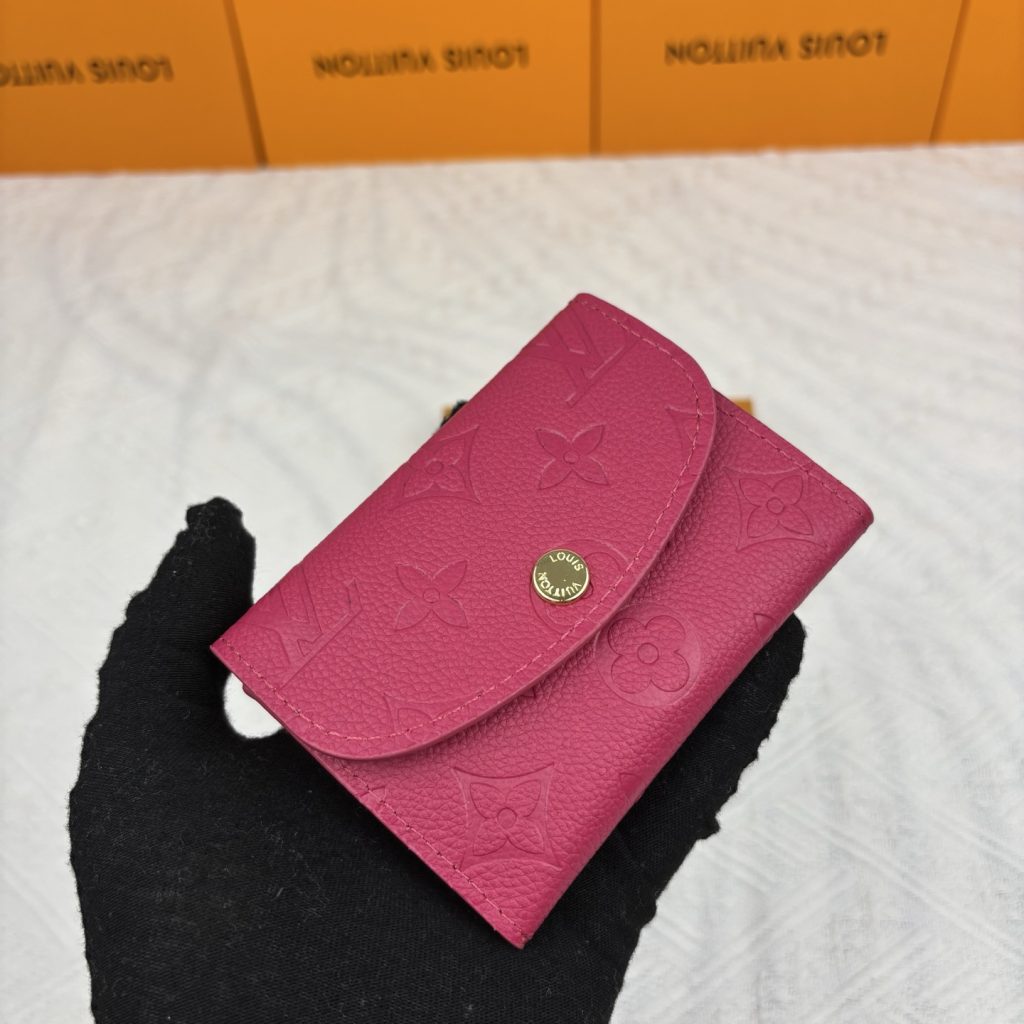 ルイヴィトン(LOUIS VUITTON) 長財布 モノグラム柄 クラシックなデザイン 金具が美しい 上品で高級感あふれる逸品です - 画像 3