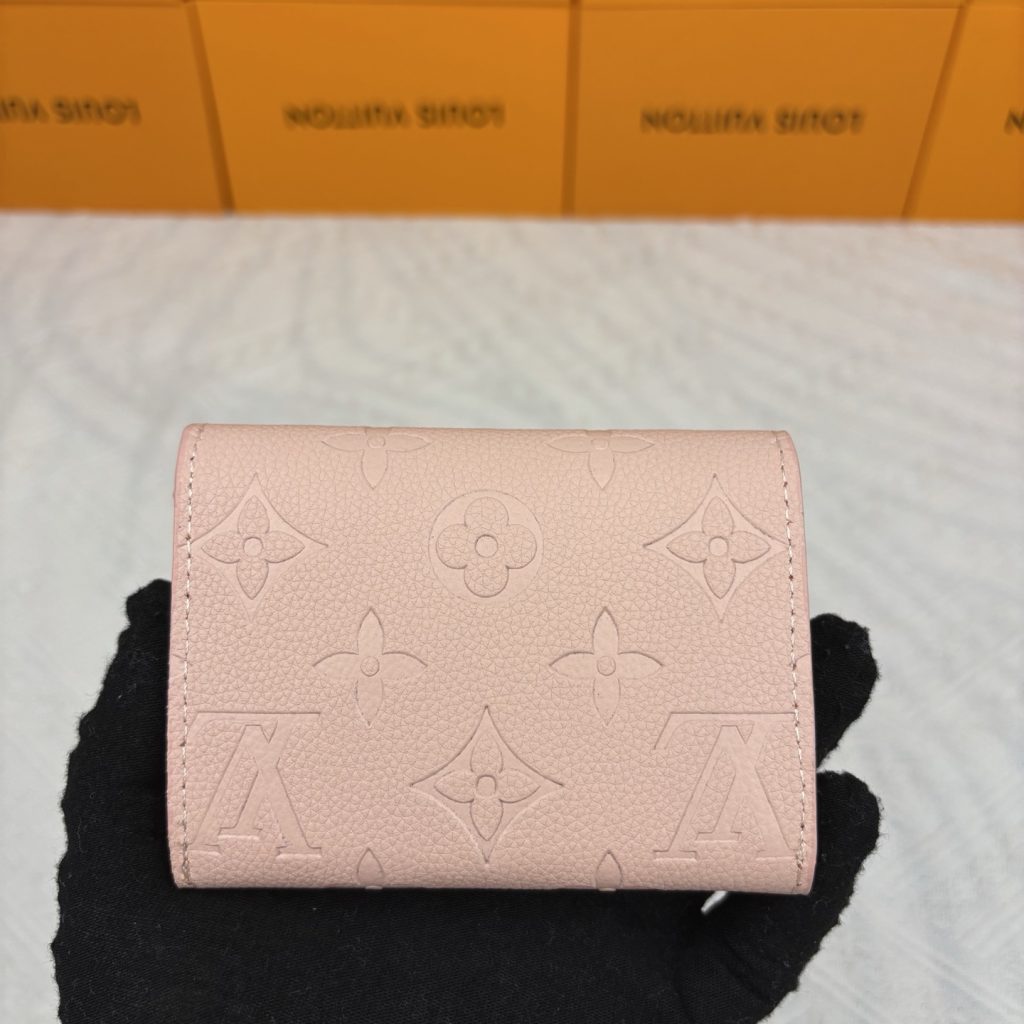 ルイヴィトン（LOUIS VUITTON） 長財布 モノグラム クラシックなデザイン 金具美品 上質な革製 上品で高級感あふれる逸品 - 画像 2