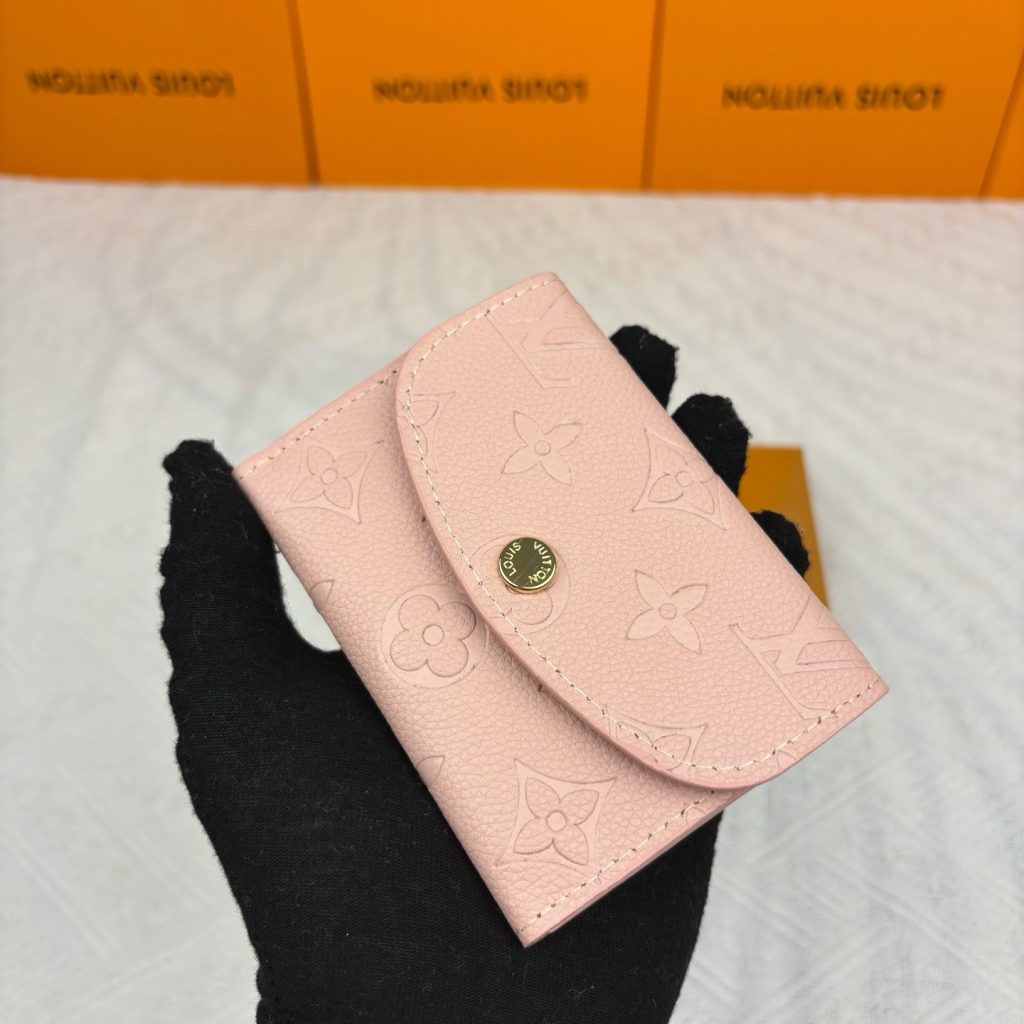 ルイヴィトン（LOUIS VUITTON） 長財布 モノグラム クラシックなデザイン 金具美品 上質な革製 上品で高級感あふれる逸品 - 画像 4