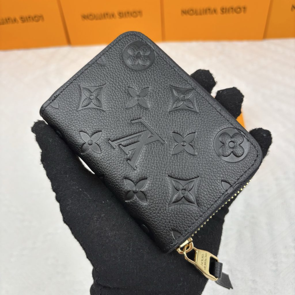ルイヴィトン（LOUIS VUITTON） 長財布 モノグラム クラシックなデザイン 金具美品 上品で高級感あふれる逸品 - 画像 4