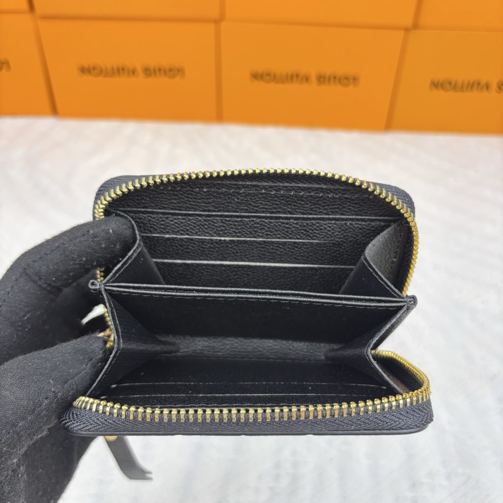 ルイヴィトン（LOUIS VUITTON） 長財布 モノグラム クラシックなデザイン 金具美品 上品で高級感あふれる逸品 - 画像 6