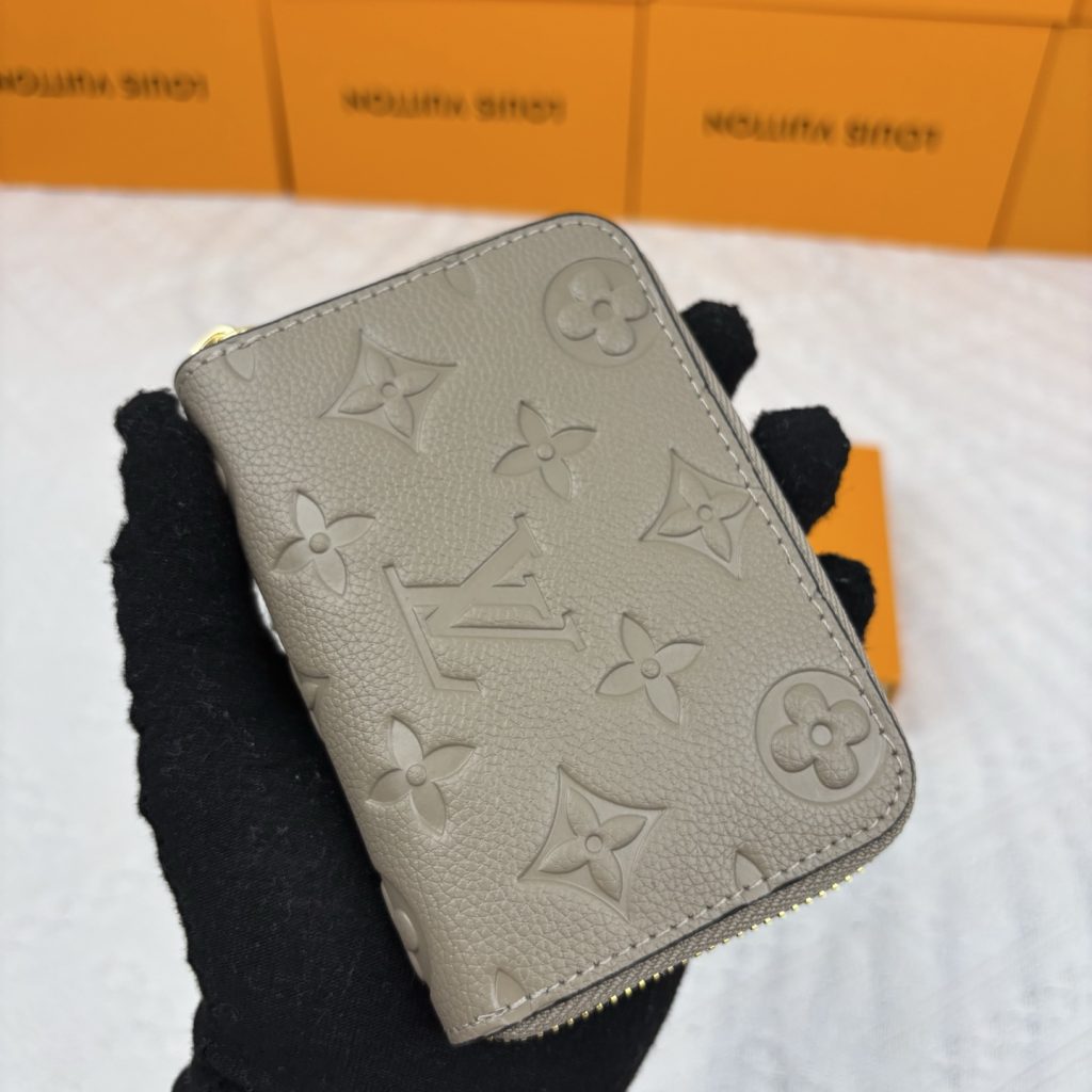 ルイヴィトン（LOUIS VUITTON） 長財布 モノグラム コインポケット付き クラシックで上質な逸品 - 画像 3