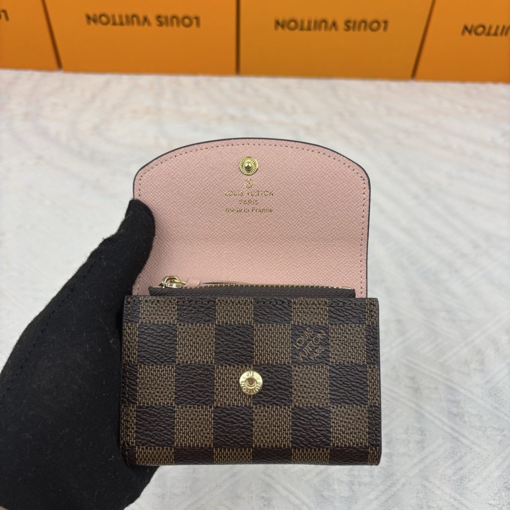 ルイヴィトン（LOUIS VUITTON） 長財布 モノグラム コインポケット付き クラシックで上品なデザインの美品 - 画像 5