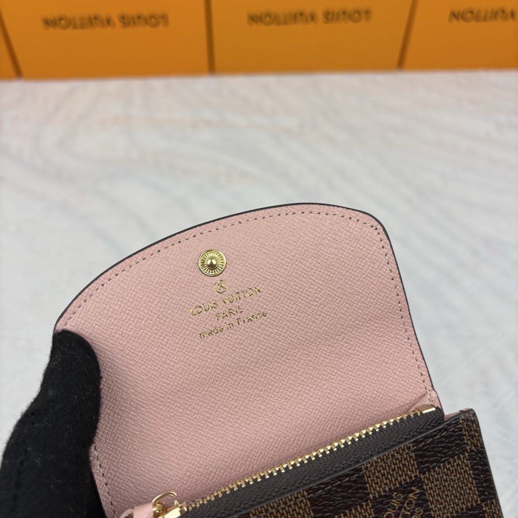ルイヴィトン（LOUIS VUITTON） 長財布 モノグラム コインポケット付き クラシックで上品なデザインの美品 - 画像 7