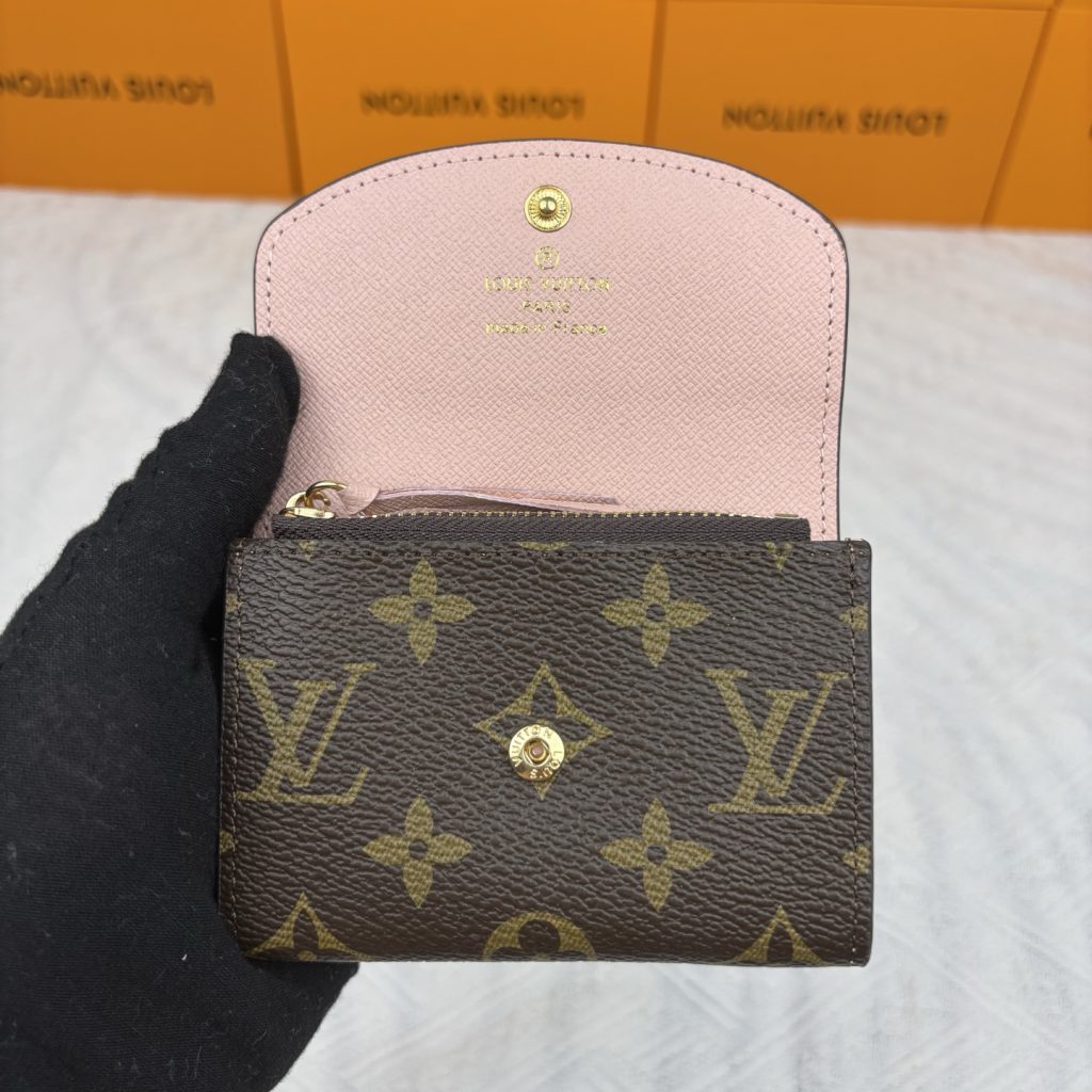 ルイヴィトン（LOUIS VUITTON） 長財布 モノグラム クラシックなデザイン 上質なレザー 上品で高級感のある一枚です - 画像 5