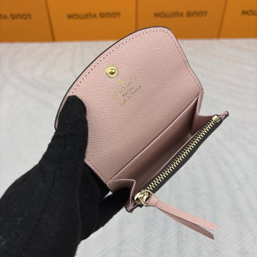 ルイヴィトン（LOUIS VUITTON） 長財布 モノグラム クラシックなデザイン 上質なレザー 上品で高級感のある一枚です - 画像 6