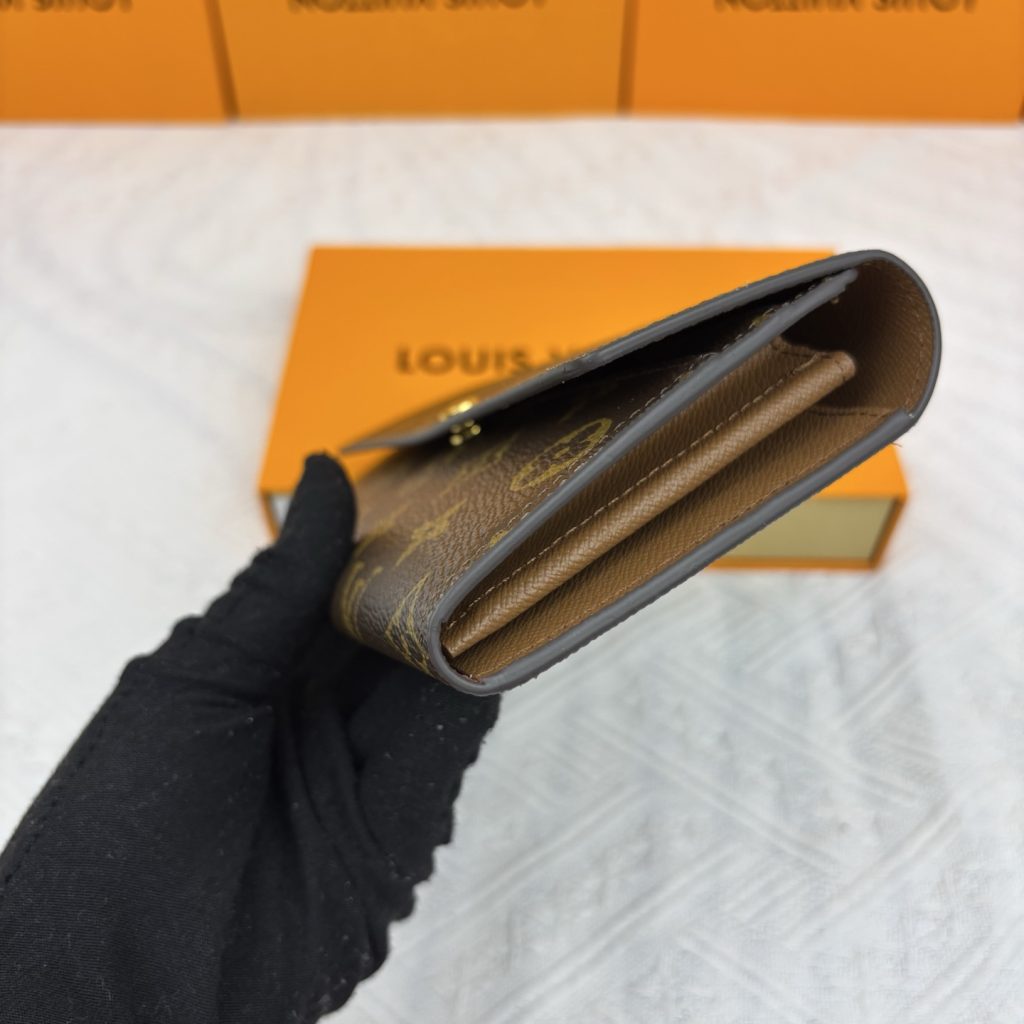 ルイヴィトン（LOUIS VUITTON） 長財布 モノグラム クラシックなデザイン 上質なレザー 上品で高級感あふれる逸品です - 画像 3