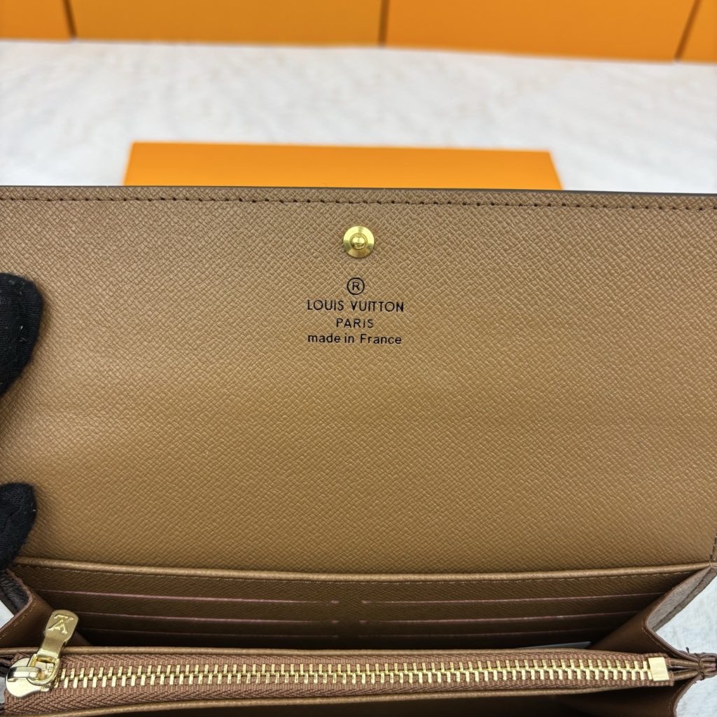 ルイヴィトン（LOUIS VUITTON） 長財布 モノグラム クラシックなデザイン 上質なレザー 上品で高級感あふれる逸品です - 画像 6