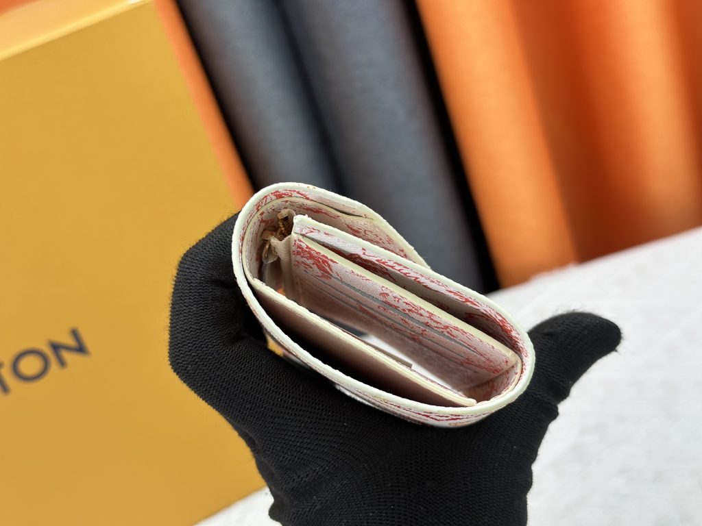 ルイ・ヴィトン モノグラムキャンバス 上品な長財布 レディースへのギフトに最適な定番モデル - 画像 4