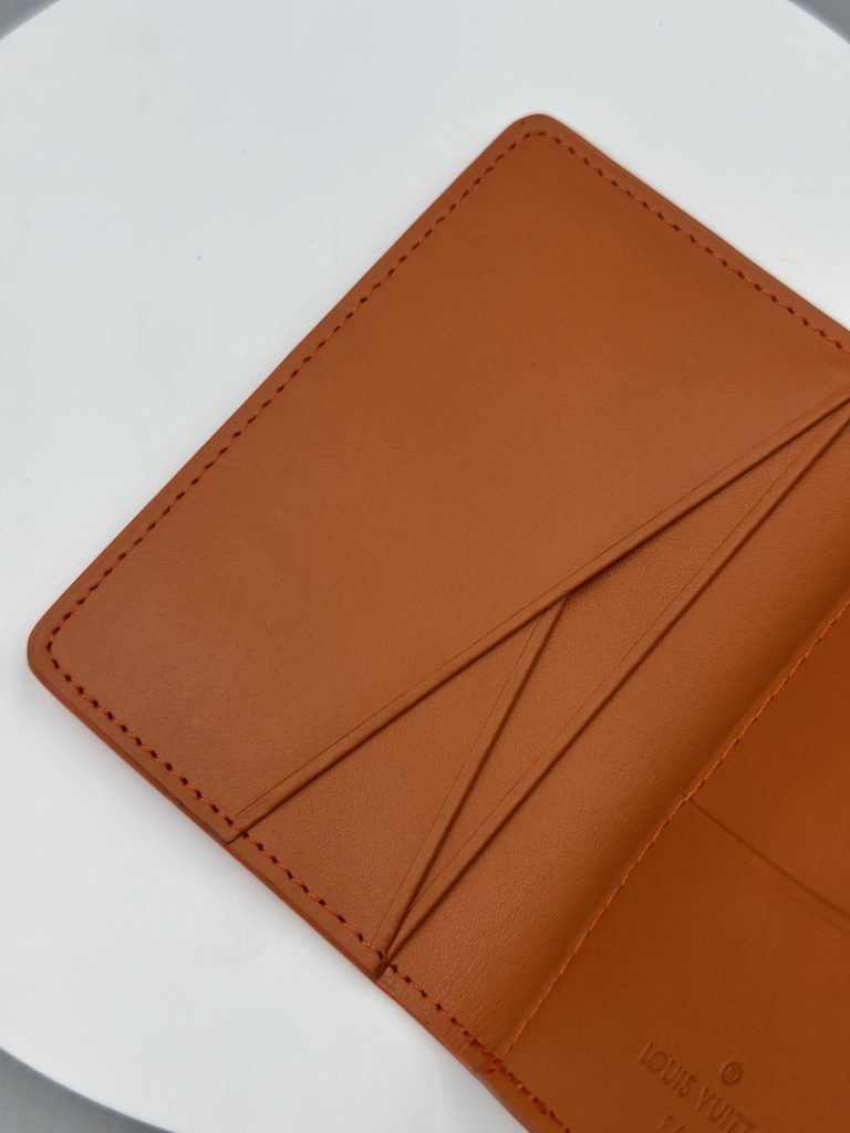ルイ・ヴィトン モノグラムキャンバス 上品な長財布 レディースへのギフトに最適な定番モデル - 画像 4