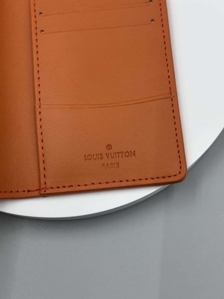 ルイ・ヴィトン モノグラムキャンバス 上品な長財布 レディースへのギフトに最適な定番モデル - 画像 6