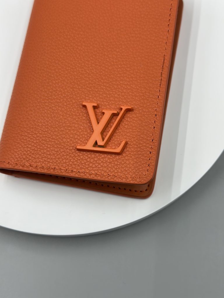 ルイ・ヴィトン モノグラムキャンバス 上品な長財布 レディースへのギフトに最適な定番モデル - 画像 7