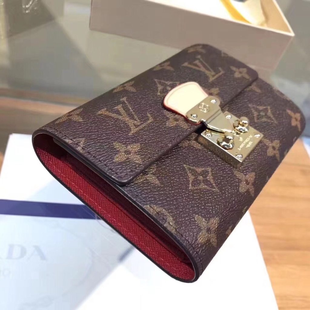 ルイ・ヴィトン モノグラムキャンバス 上品な長財布 レディース向け ギフトにも最適な定番モデル - 画像 7