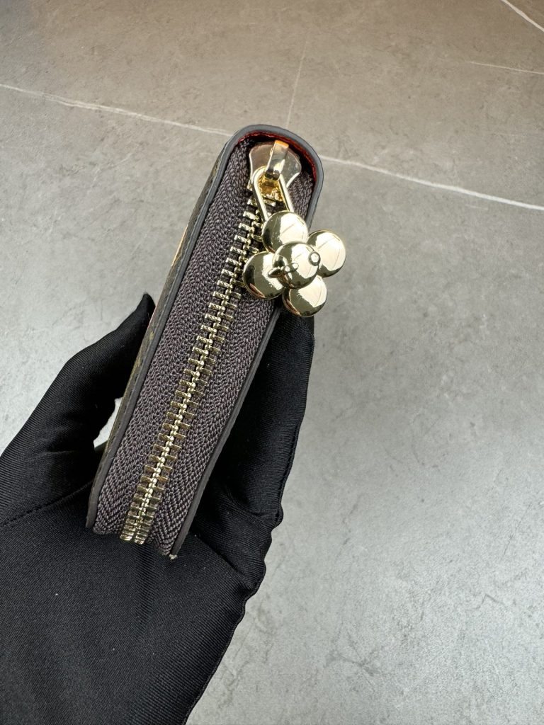 ルイ・ヴィトン モノグラムキャンバス 上品な長財布 レディース ギフトにも最適な定番モデル - 画像 4