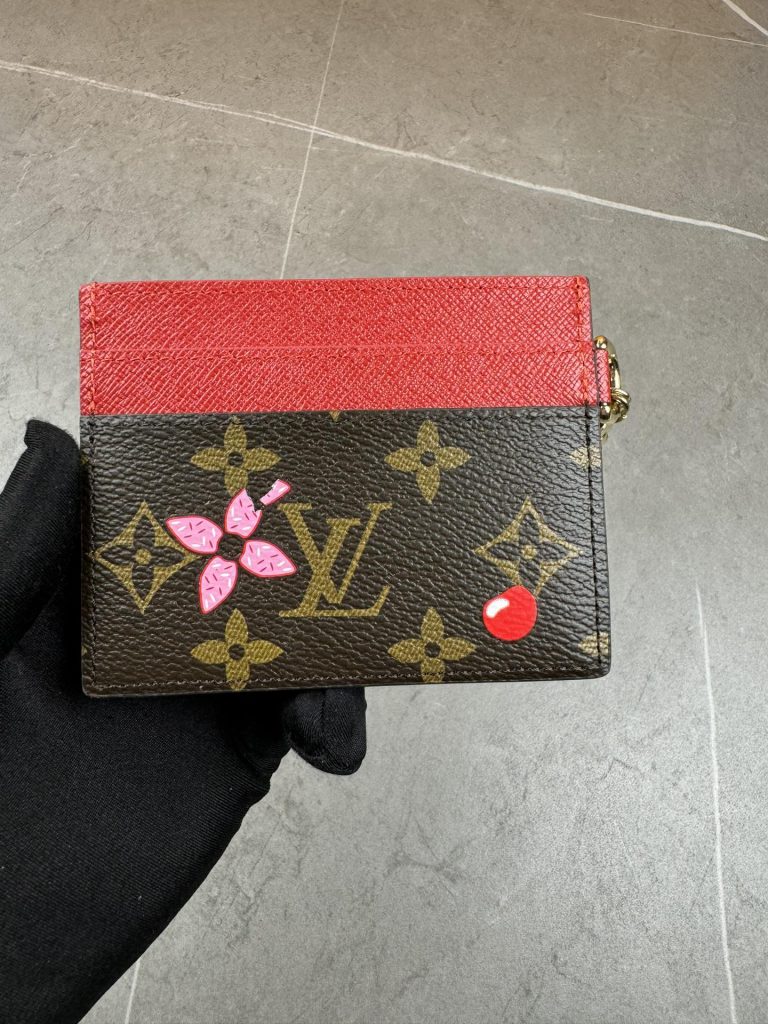 ルイ・ヴィトン モノグラムキャンバス 上品で収納力抜群の長財布 ビジネスシーンにも最適な定番モデル - 画像 2