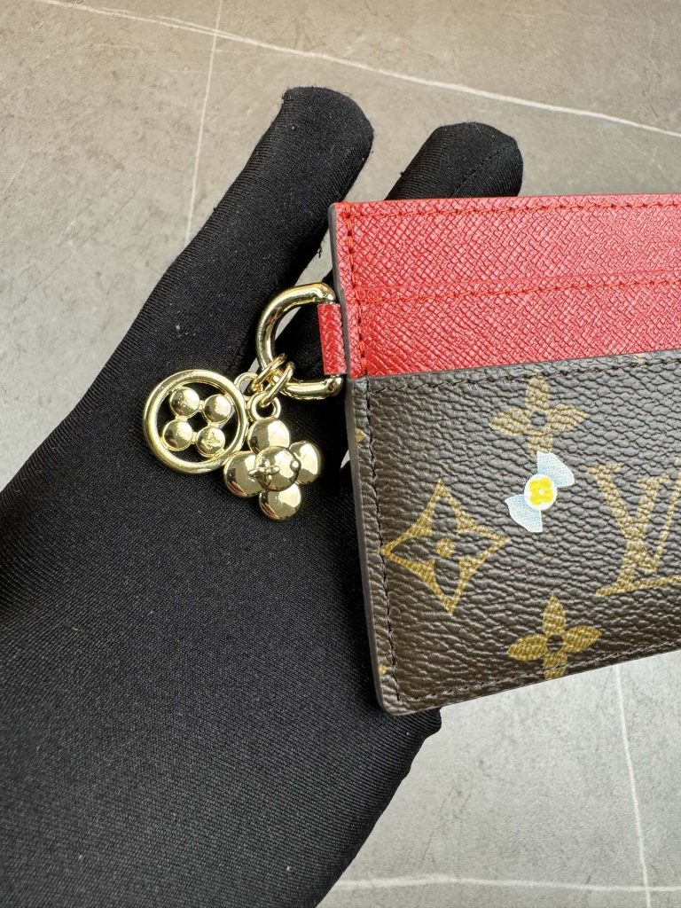 ルイ・ヴィトン モノグラムキャンバス 上品で収納力抜群の長財布 ビジネスシーンにも最適な定番モデル - 画像 6
