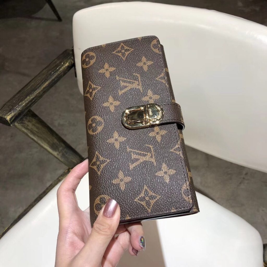 ルイ・ヴィトン モノグラムキャンバス 上品な長財布 レディース ギフトにも最適な定番モデル - 画像 2
