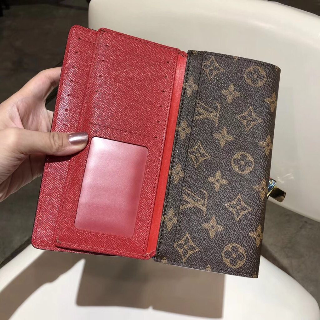 ルイ・ヴィトン モノグラムキャンバス 上品な長財布 レディース ギフトにも最適な定番モデル - 画像 4