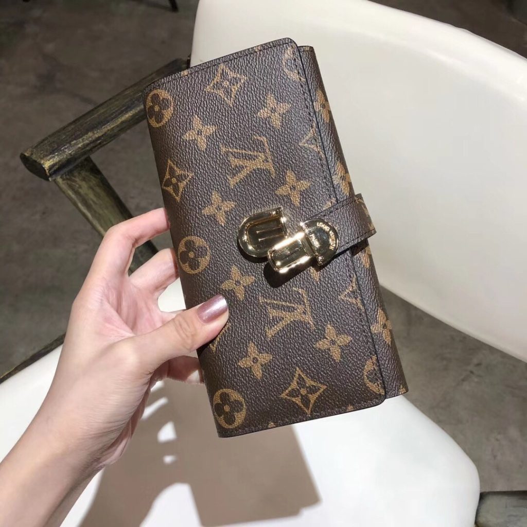 ルイ・ヴィトン モノグラムキャンバス 上品な長財布 レディース ギフトにも最適な定番モデル - 画像 6