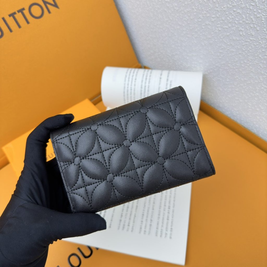 ルイ・ヴィトン モノグラムキャンバス 上品な長財布 レディース人気モデル プレゼントにも最適 - 画像 4