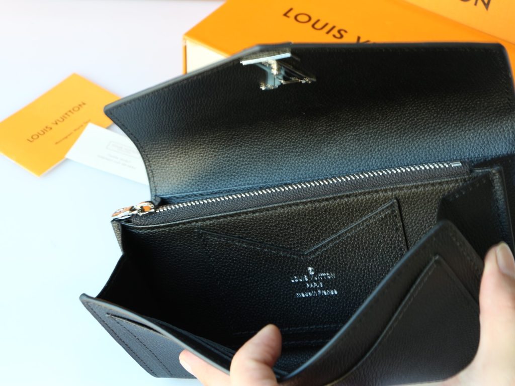ルイ・ヴィトン モノグラムキャンバス 上品な長財布 レディース ギフトにも最適な定番モデル - 画像 6