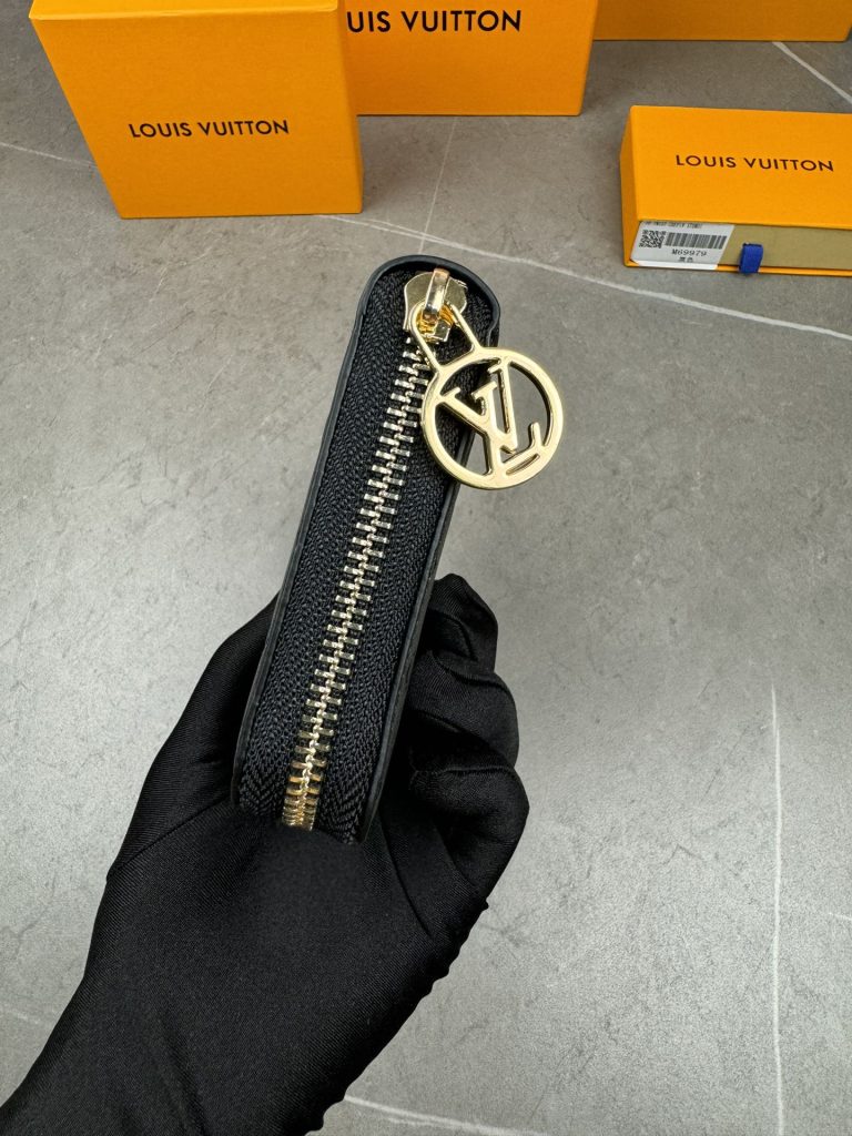 ルイ・ヴィトン モノグラムキャンバス 上品な長財布 レディースへのギフトに最適な定番モデル - 画像 5