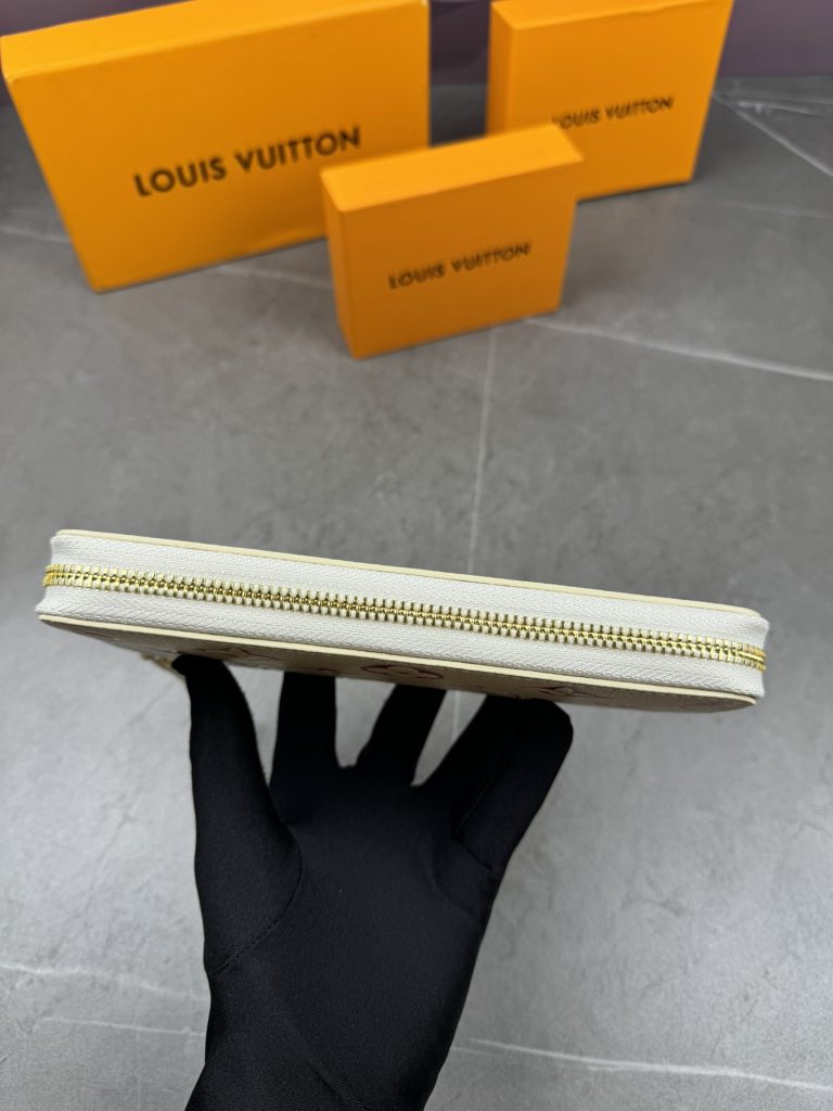 ルイ・ヴィトン モノグラムキャンバス 上品で収納力抜群の長財布 ビジネスやギフトに最適 - 画像 3