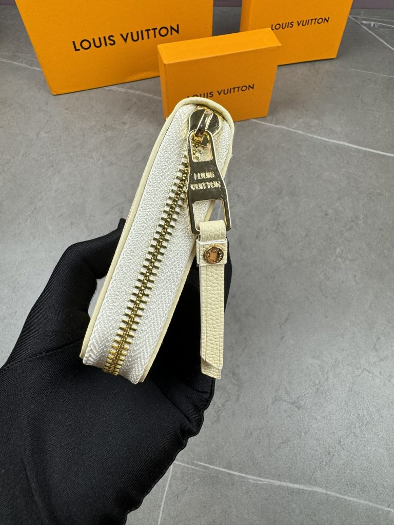 ルイ・ヴィトン モノグラムキャンバス 上品で収納力抜群の長財布 ビジネスやギフトに最適 - 画像 5