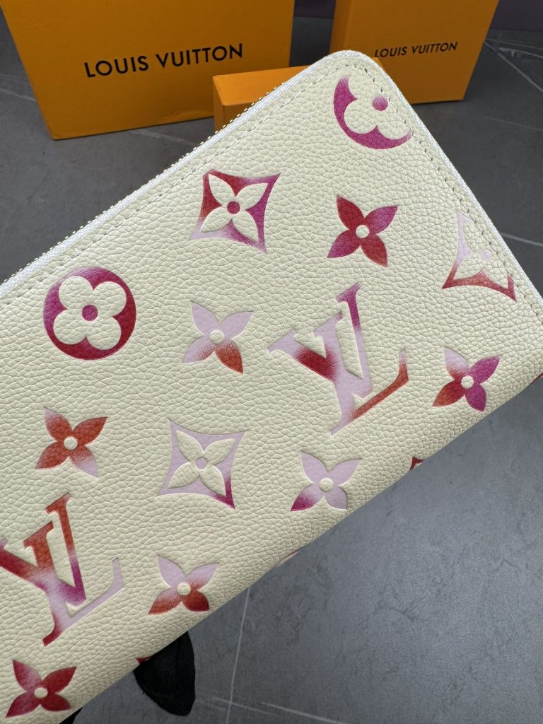 ルイ・ヴィトン モノグラムキャンバス 上品で収納力抜群の長財布 ビジネスやギフトに最適 - 画像 6
