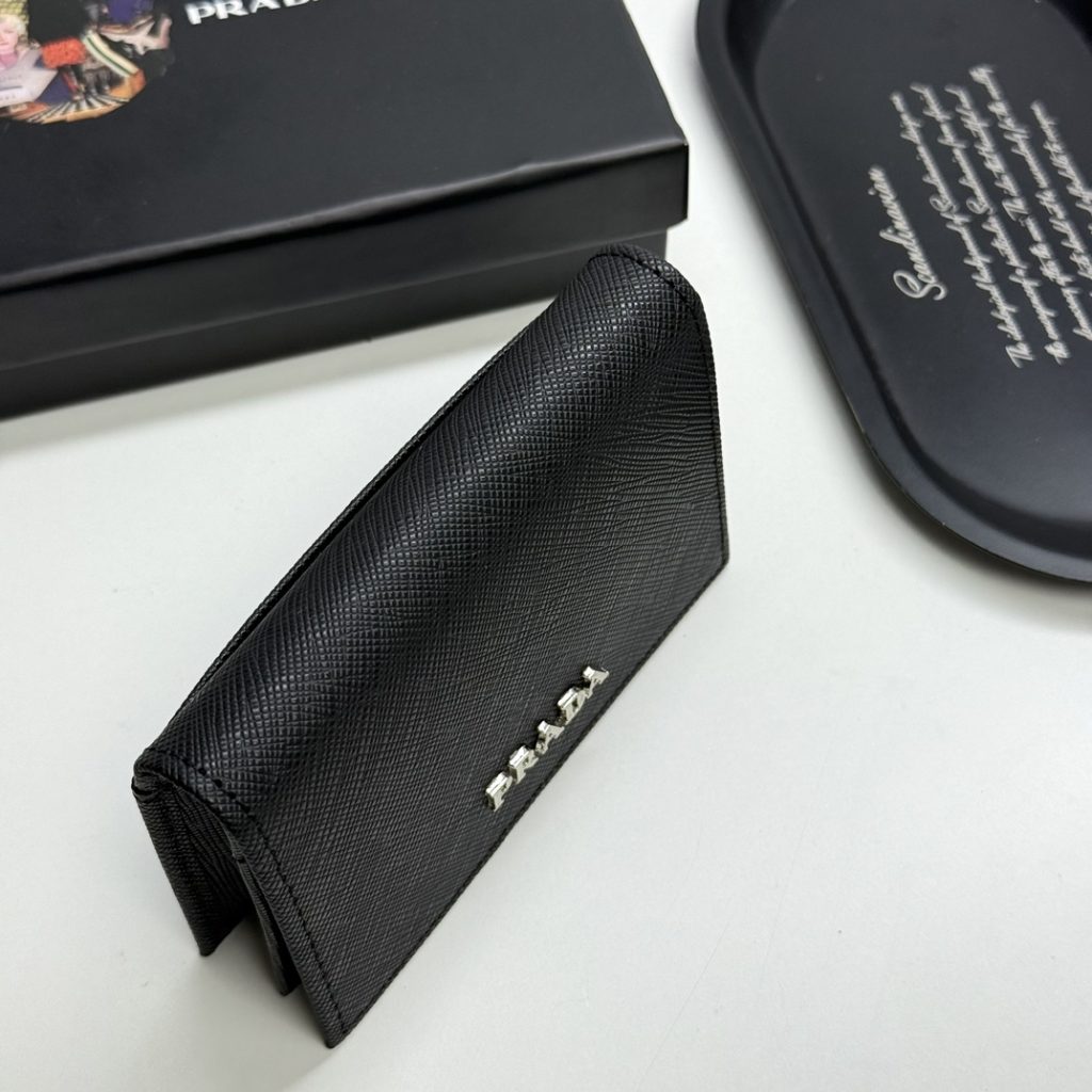 プラダ モノグラムキャンバス 上品な長財布 レディース ギフトにも最適な定番モデル - 画像 7