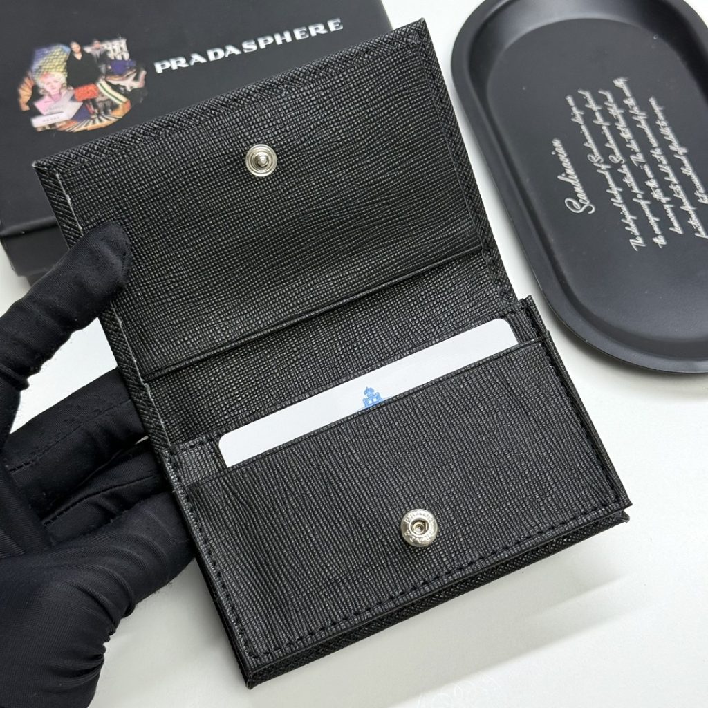 プラダ モノグラムキャンバス 上品な長財布 レディース ギフトにも最適な定番モデル - 画像 8