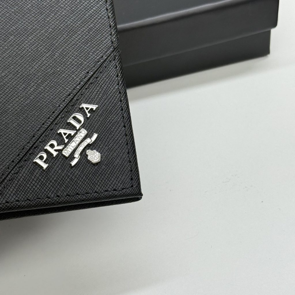 プラダ モノグラムキャンバス 上品な長財布 レディース ギフトにも最適な定番モデル - 画像 5