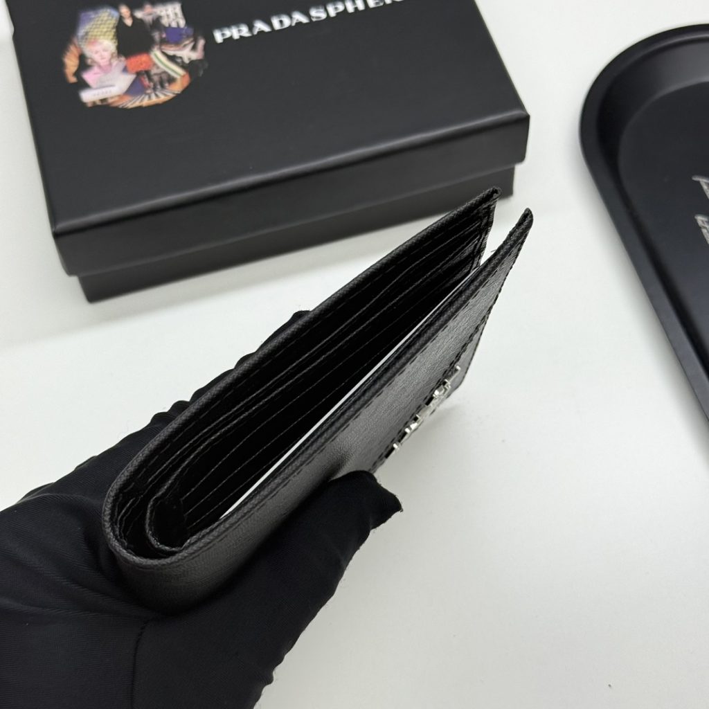 プラダ モノグラムキャンバス 上品な長財布 レディース ギフトにも最適な定番モデル - 画像 6