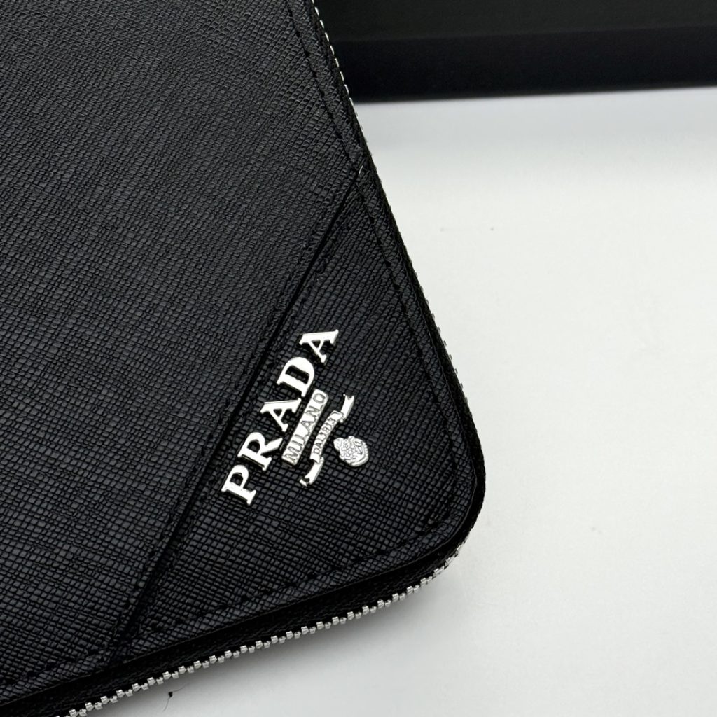 プラダ モノグラムキャンバス 上品な長財布 レディース向け ギフトにも最適 - 画像 6