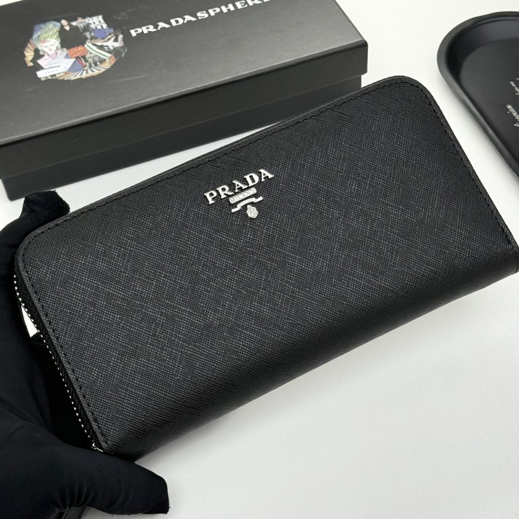 プラダ モノグラムキャンバス 上品な長財布 レディースギフトに最適な定番モデル - 画像 2