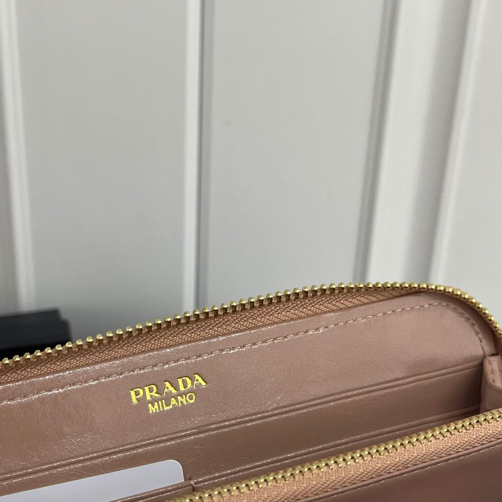 プラダ モノグラムキャンバス 上品な長財布 レディース ギフトにも最適な洗練デザイン - 画像 8