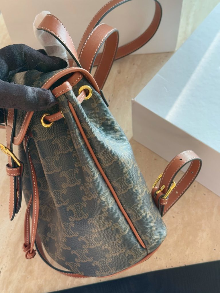セリーヌ ショルダーバッグ 洗練されたモノグラムキャンバス 上品なブラウン ギフトにも最適 - 画像 7