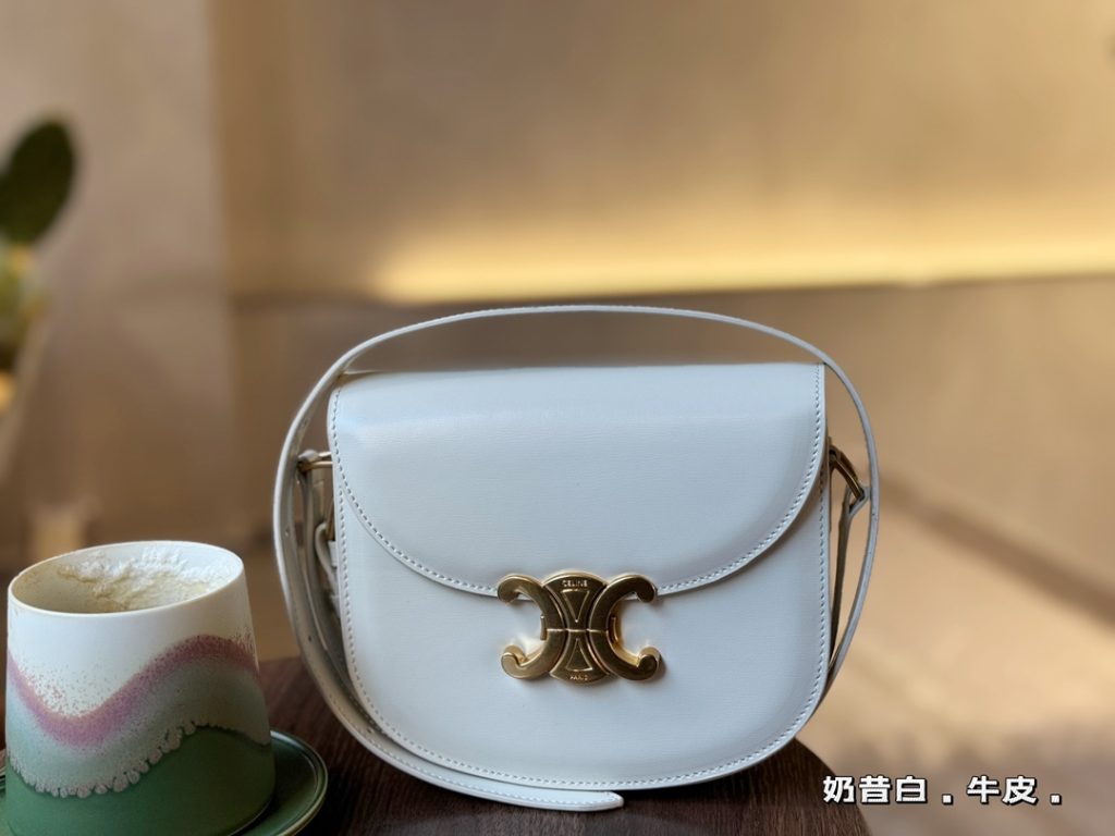 セリーヌ モノグラムキャンバス 上品なショルダーバッグ レディース人気モデル 長く愛用できる定番デザイン - 画像 2