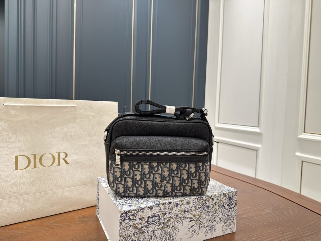 Diorディオール モノグラムキャンバス 上品なショルダーバッグ レディース向けギフトにおすすめ - 画像 2