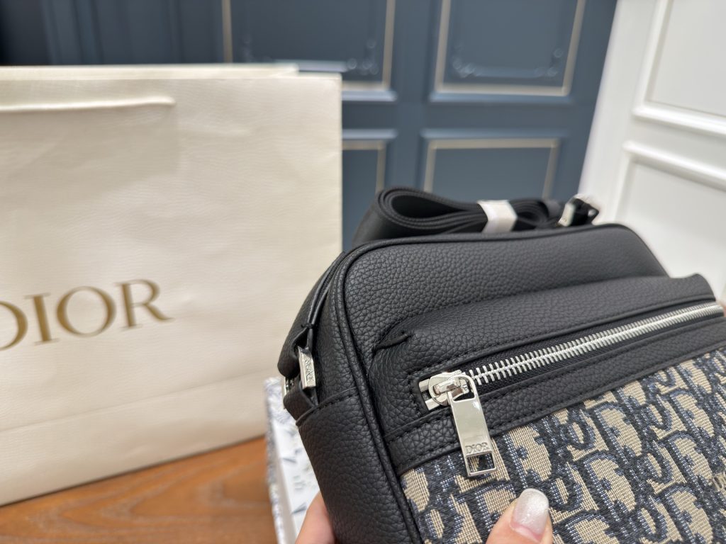 Diorディオール モノグラムキャンバス 上品なショルダーバッグ レディース向けギフトにおすすめ - 画像 6
