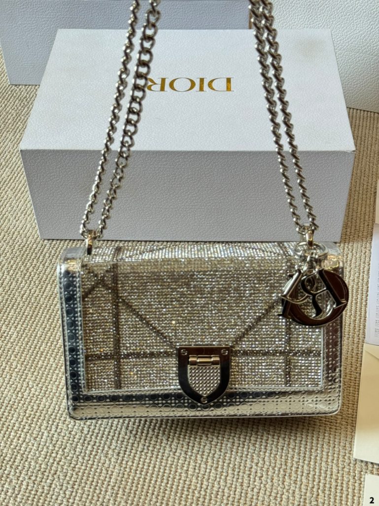 Diorディオール モノグラムキャンバス 上品なショルダーバッグ レディース向け 長く愛用できる定番モデル - 画像 2