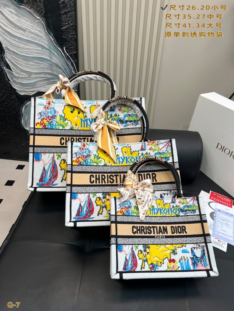 Diorディオール ショルダーバッグ 洗練されたモノグラムキャンバス 上品なブラック ギフトにも最適なレディースモデル - 画像 3