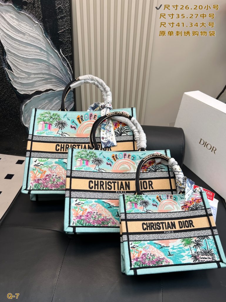 Diorディオール ショルダーバッグ 洗練されたモノグラムキャンバス 上品なブラック ギフトにも最適なレディースモデル - 画像 4