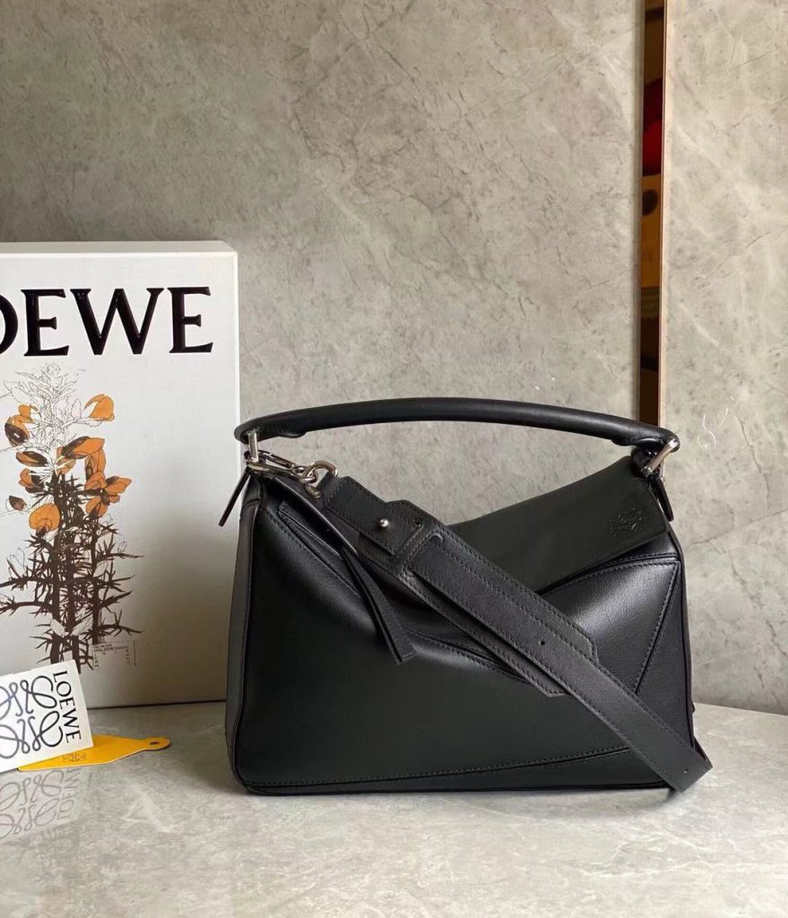 ロエベ　LOEWE　ショルダーバッグ　パズル 　 PUZZLE　サンド　SAND　4色 - 画像 4