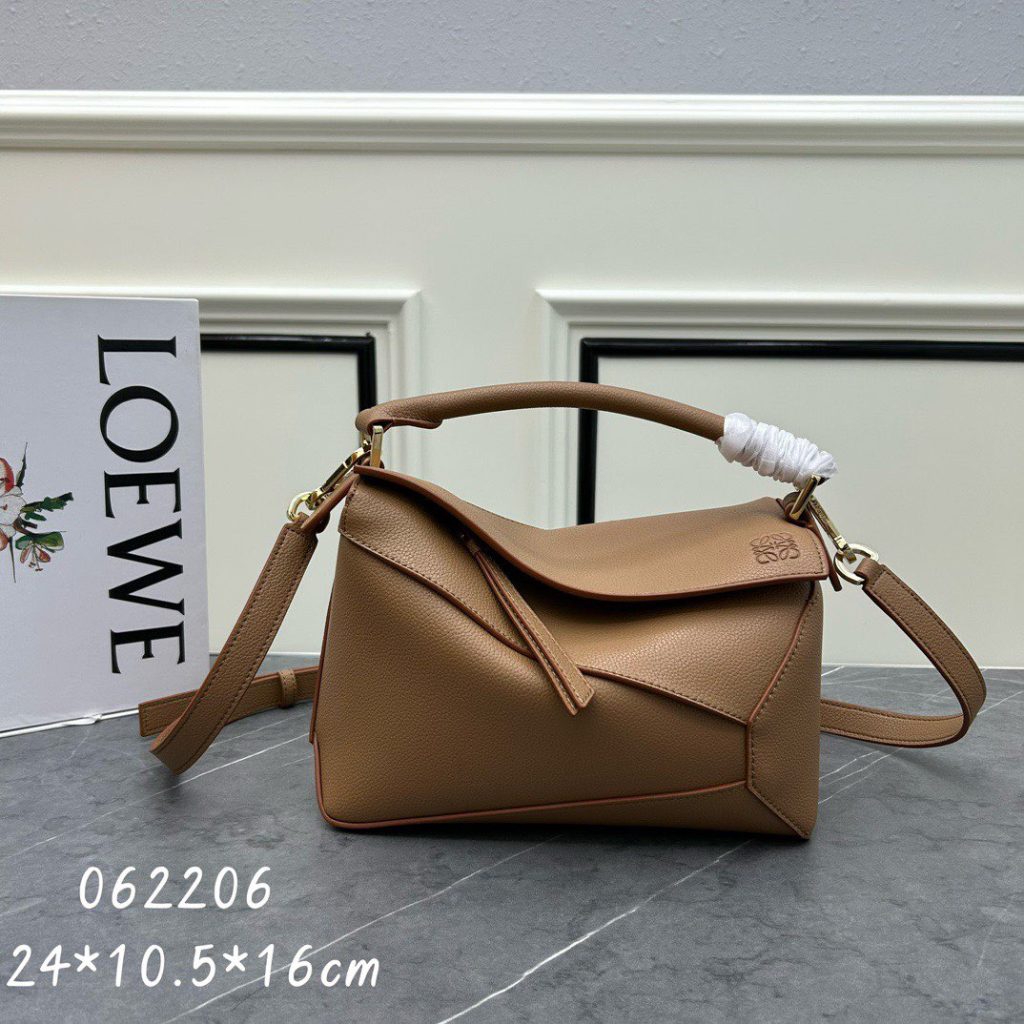ロエベ　LOEWE　ショルダーバッグ　パズル 　 PUZZLE　サンド　SAND 　13色在庫 - 画像 5
