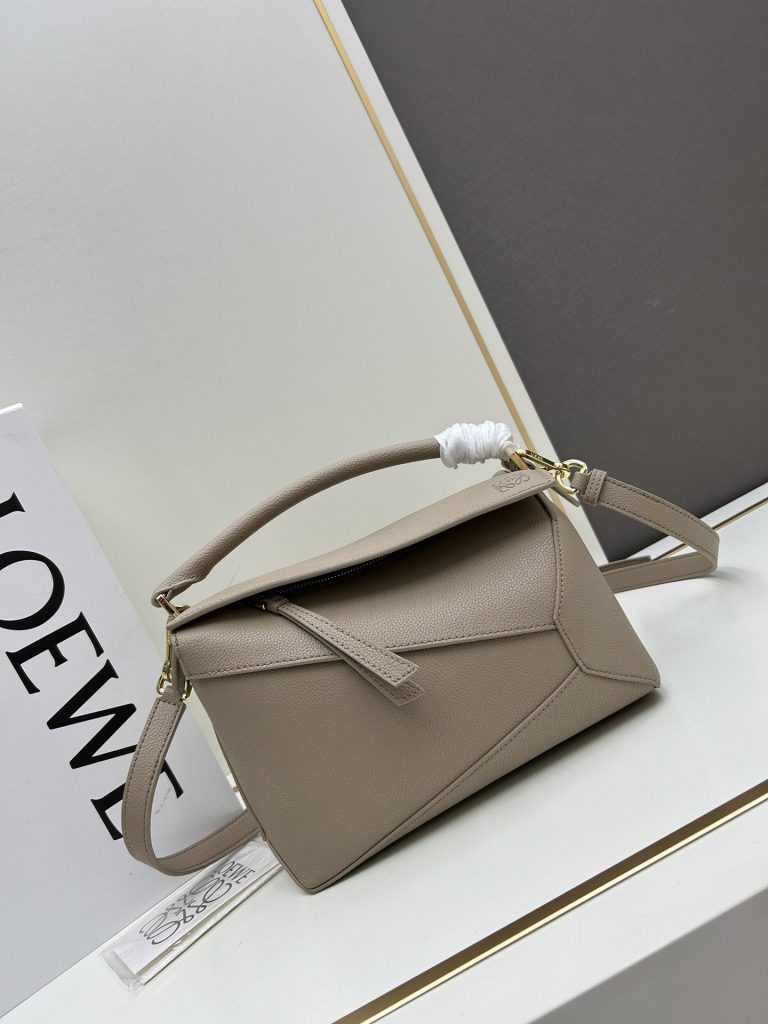 ロエベ　LOEWE　ショルダーバッグ　パズル 　 PUZZLE　サンド　SAND 　13色在庫 - 画像 3