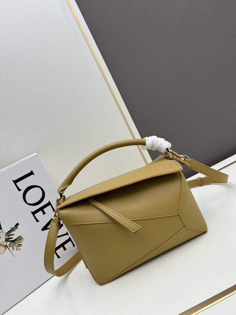 ロエベ　LOEWE　ショルダーバッグ　パズル 　 PUZZLE　サンド　SAND 　13色在庫 - 画像 6