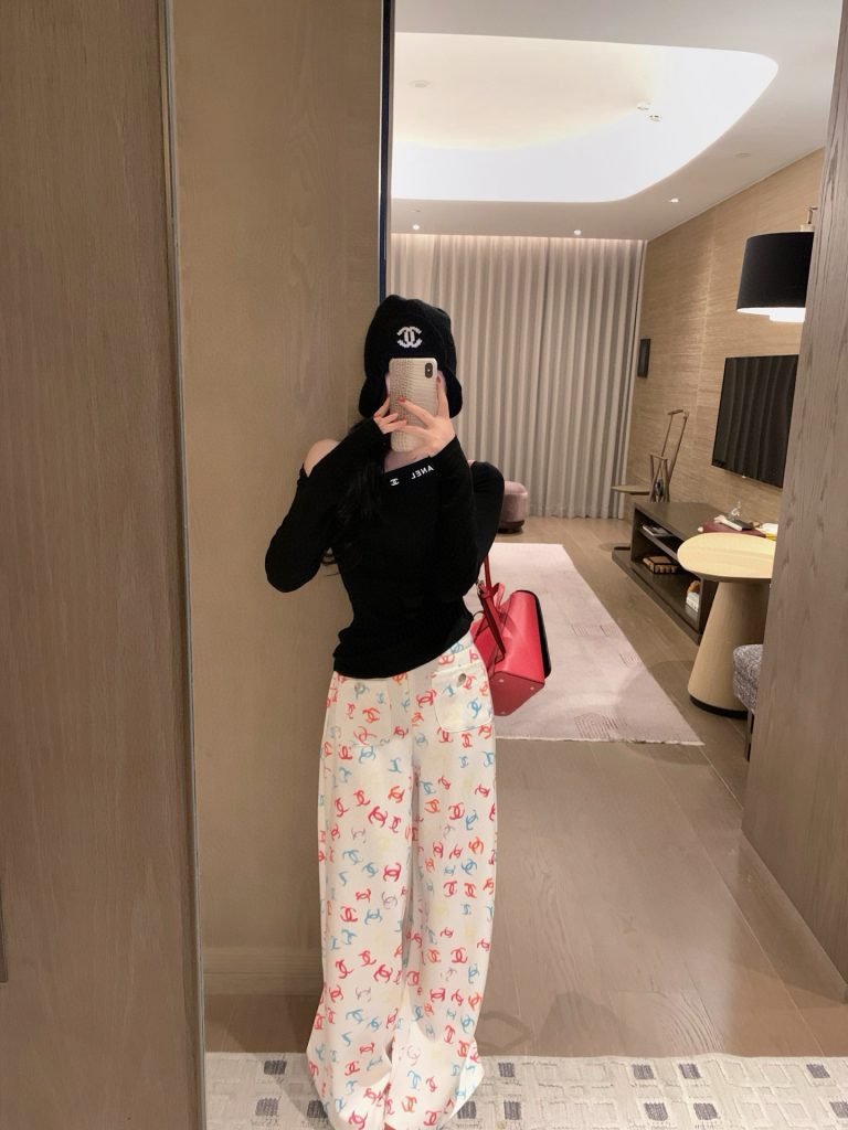 香奈儿 ワンポイント柄 パンツ 2色入 おしゃれなカジュアルパンツ - 画像 3
